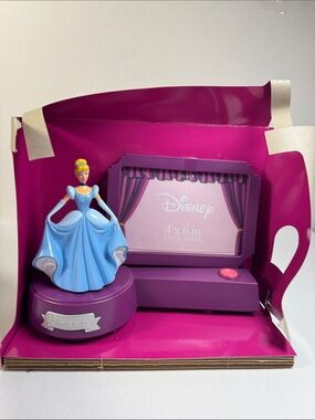 Disney Cinderella Talking Animated Picture Frame